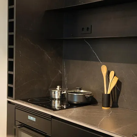 Exclusive In Lisbon * Bicas